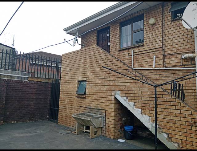 3 BEDROOM FREESTANDING FOR SALE IN RAISETHORPE